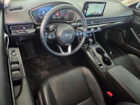 Used 2023 Honda Civic Touring image 9