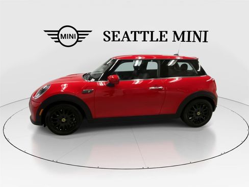 Used 2023 MINI Cooper SE image 6