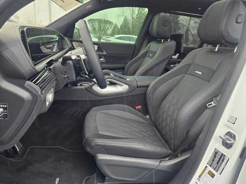 New 2026 Mercedes-Benz GLS 63 AMG 4MATIC image 13