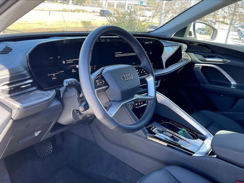 Used 2025 Audi Q5 Premium w/ Convenience Package AWD/4WD image 18