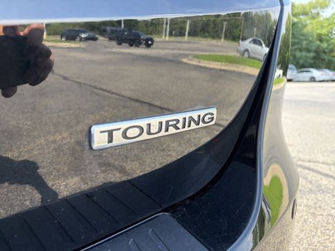 Used 2018 Honda Odyssey Touring image 37
