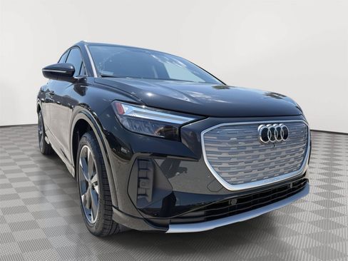 Used 2022 Audi Q4 e-tron Premium Plus w/ Premium Plus AWD/4WD image 7