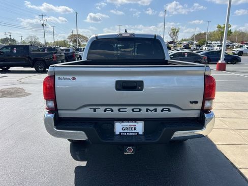 Used 2023 Toyota Tacoma SR5 RWD image 16