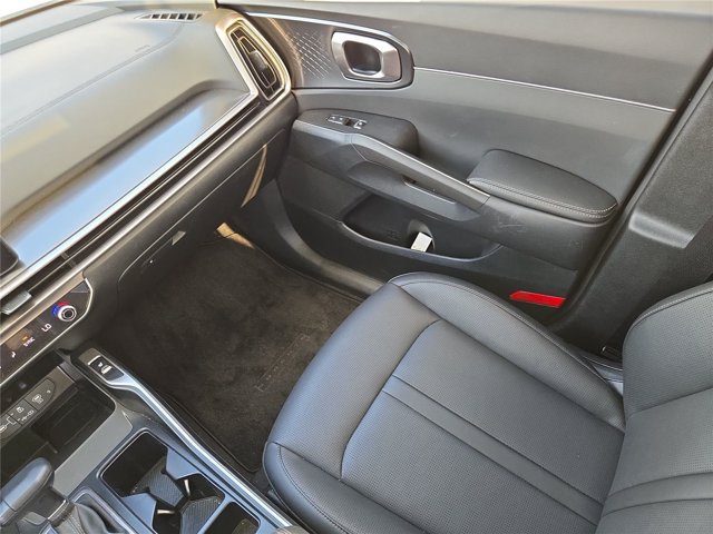 Used 2025 Kia Sorento S w/ Panoramic Sunroof Package FWD image 32