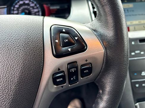 Used 2018 Ford Taurus SEL w/ Equipment Group 201A image 15