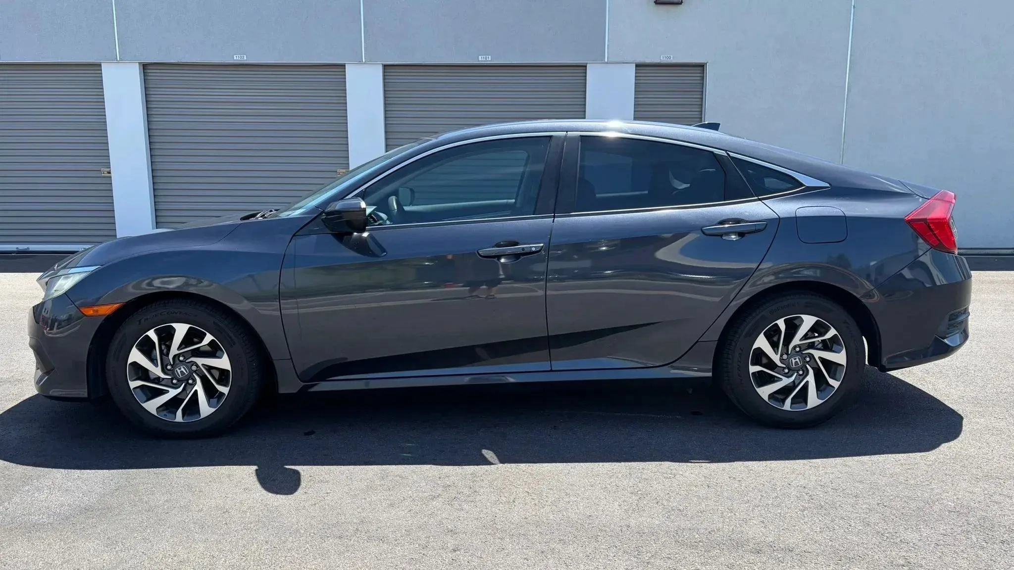Used 2018 Honda Civic EX image 2