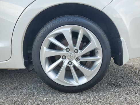 Certified 2016 Acura ILX FWD image 9
