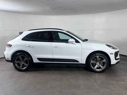 Certified 2023 Porsche Macan Turbo AWD/4WD image 8