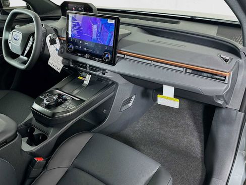 New 2026 Subaru Uncharted AWD image 26