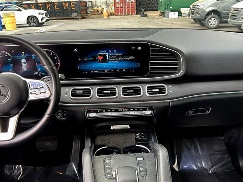 Used 2023 Mercedes-Benz GLE 350 4MATIC w/ AMG Line Exterior image 7