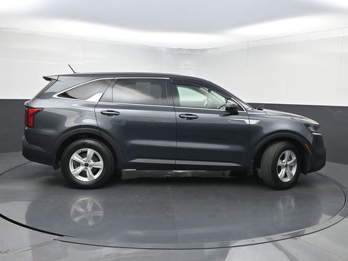 Used 2022 Kia Sorento LX FWD image 41