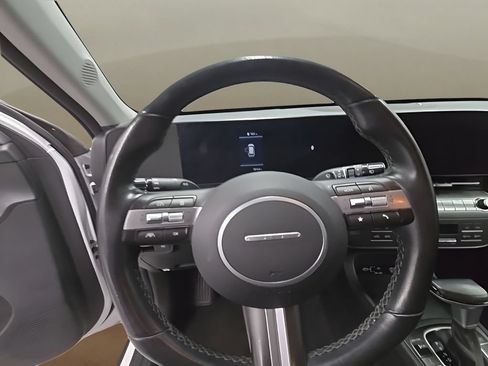 Certified 2024 Hyundai Kona SEL AWD/4WD image 30