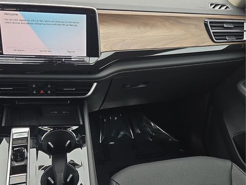 New 2026 Volkswagen Atlas SE image 14