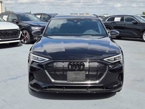 Used 2023 Audi e-tron Premium w/ Convenience Plus Package image 9
