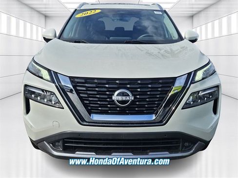 Used 2022 Nissan Rogue SL w/ SL Premium Package image 5