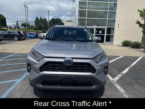 Used 2021 Toyota RAV4 XLE AWD/4WD image 15