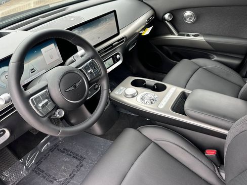 Used 2025 Genesis GV60 Advanced AWD/4WD image 13