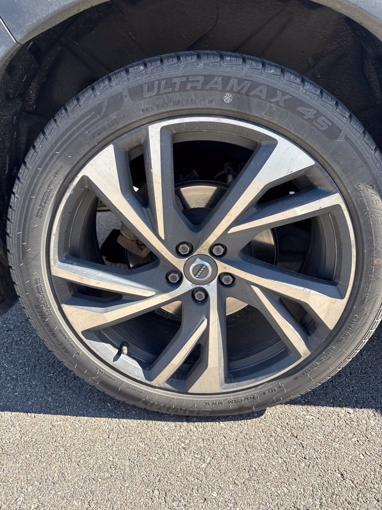 Used 2019 Volvo XC40 T5 R-Design AWD/4WD image 9