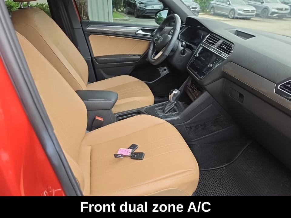 Used 2024 Volkswagen Tiguan SE R-Line FWD image 6