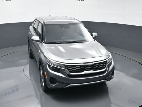 Used 2023 Kia Seltos LX image 45