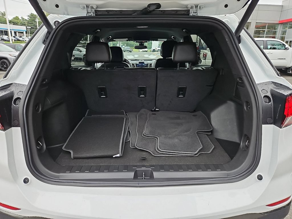 Used 2023 Chevrolet Equinox RS AWD/4WD image 32