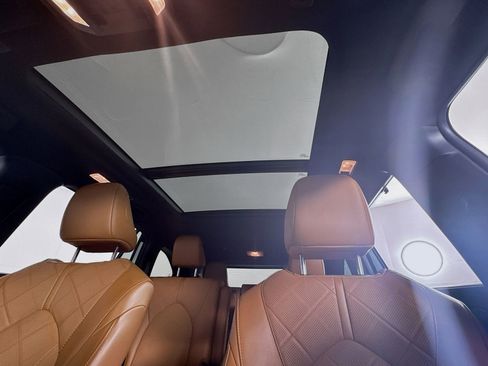 Used 2024 Toyota Highlander Platinum image 15