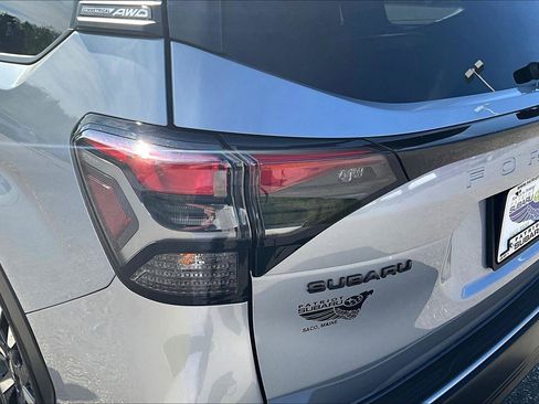 Used 2025 Subaru Forester Touring image 31