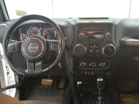 Used 2018 Jeep Wrangler Sport AWD/4WD image 22