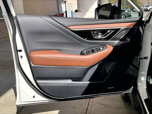 Used 2021 Subaru Outback Touring w/ Popular Package #2 image 21