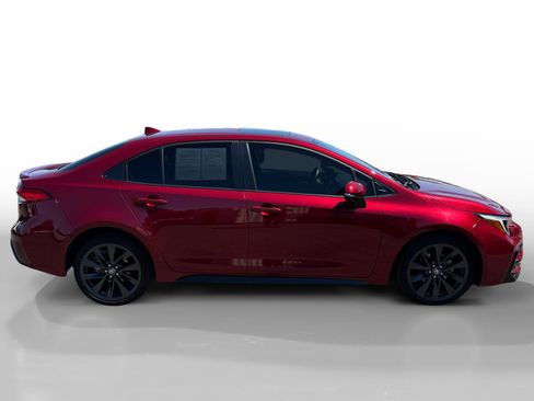 Used 2024 Toyota Corolla SE w/ SE Premium Package FWD image 6