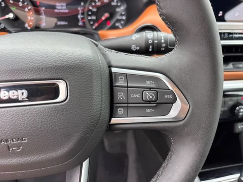 Used 2025 Jeep Compass Limited AWD/4WD image 20