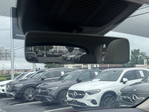 Certified 2025 Mercedes-Benz GLE 350 4MATIC w/ AMG Line Exterior image 27