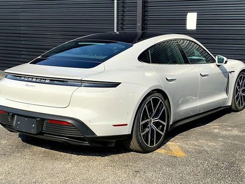 New 2025 Porsche Taycan image 10