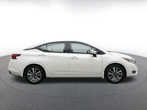 Used 2025 Nissan Versa SV FWD image 10