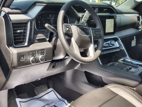 New 2025 GMC Sierra 2500 Denali w/ Denali Reserve Package image 10