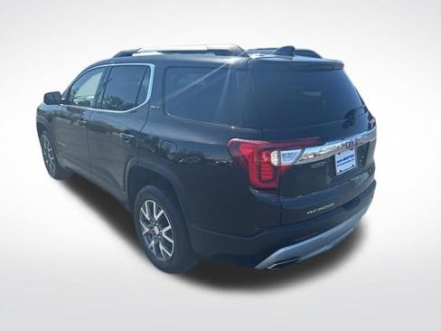 Used 2023 GMC Acadia SLT AWD/4WD image 3