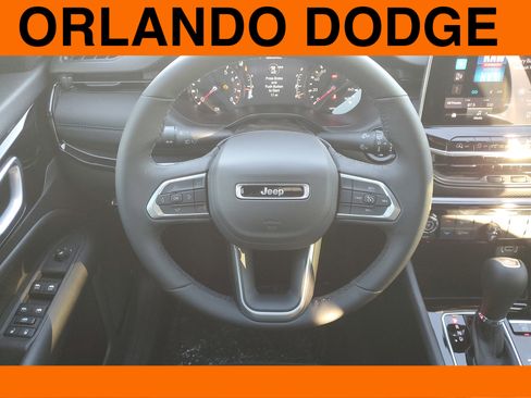 New 2026 Jeep Compass Latitude image 12