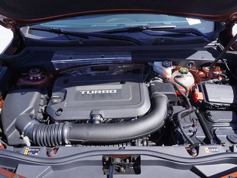 Used 2019 Cadillac XT4 Premium Luxury w/ Enhanced Visibility Package image 7