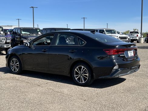 Certified 2023 Kia Forte LXS w/ LXS Technology Package image 4