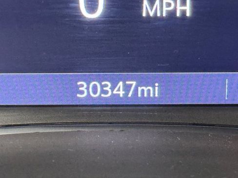 Used 2022 GMC Terrain SLT w/ Tech Package image 16