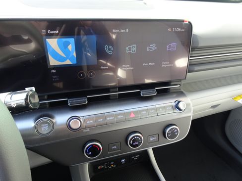 New 2026 Hyundai Kona SE AWD/4WD image 17