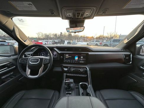 Used 2025 GMC Sierra 1500 Denali w/ Denali Reserve Package image 8