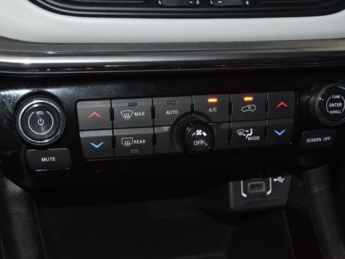Used 2024 Jeep Compass Limited AWD/4WD image 12