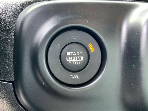 Certified 2023 Jeep Wrangler Unlimited AWD/4WD image 30