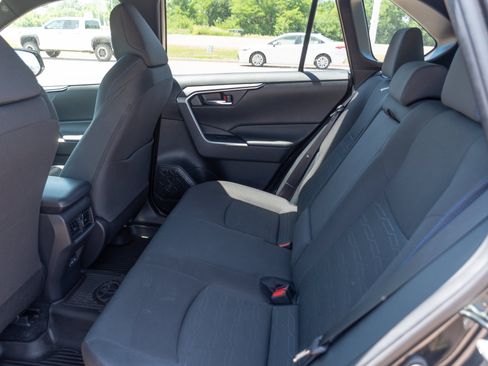 Used 2023 Toyota RAV4 SE w/ Convenience Package AWD/4WD image 19