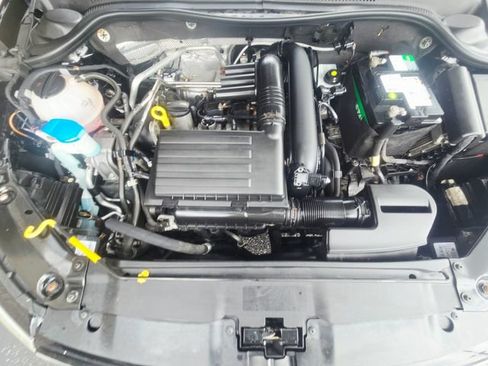 Used 2017 Volkswagen Jetta SE FWD image 34