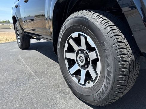 Used 2024 Toyota 4Runner TRD Off-Road AWD/4WD image 7