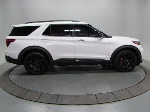 Certified 2024 Ford Explorer ST w/ Equipment Group 401A AWD/4WD image 8