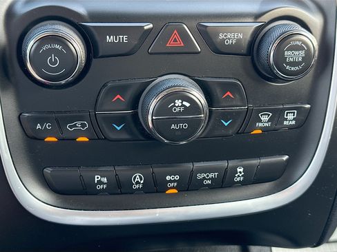 Used 2020 Dodge Durango SXT RWD image 34