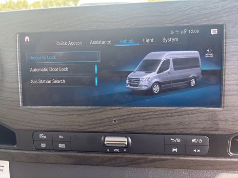 Used 2024 Mercedes-Benz Sprinter 3500 image 59